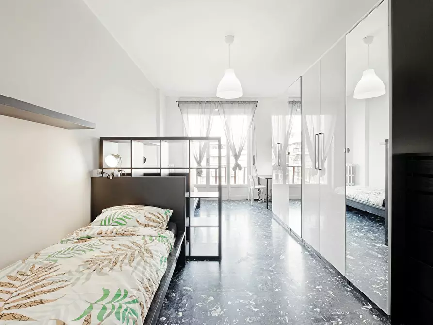 Immagine 1 di Camera condivisa in affitto  in Largo Giovanni Battista Scalabrini a Milano