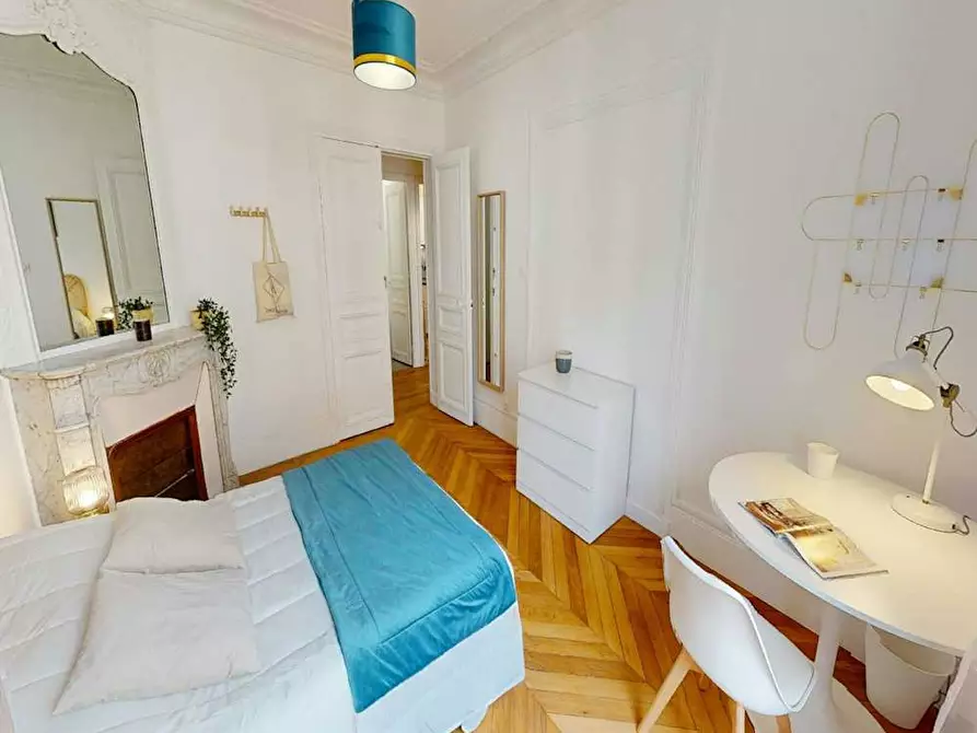 Immagine 4 di Camera in affitto  in Rue Chaligny a Paris
