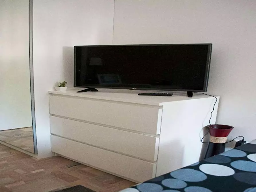 Immagine 9 di Camera in affitto  in Via Edoardo Bassini a Milano