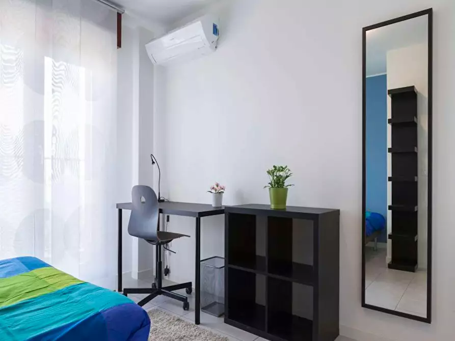 Immagine 3 di Camera in affitto  in Largo Cavalieri di Malta a Milano