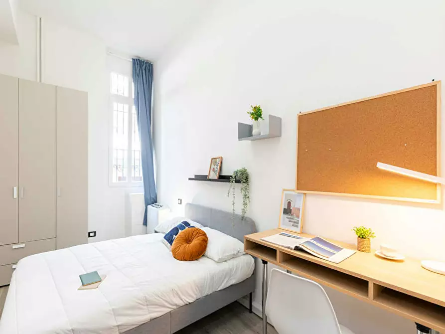 Immagine 5 di Camera in affitto  in Viale Col di Lana a Milano