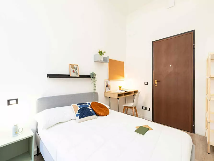 Immagine 2 di Camera in affitto  in Viale Col di Lana a Milano