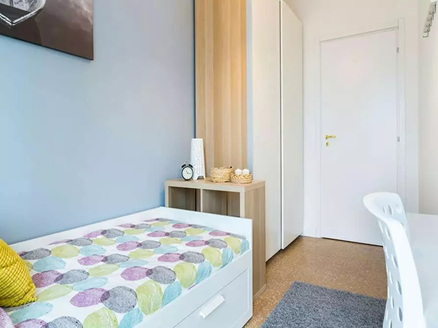 Immagine 3 di Camera in affitto  in Via Melchiorre Gioia a Milano