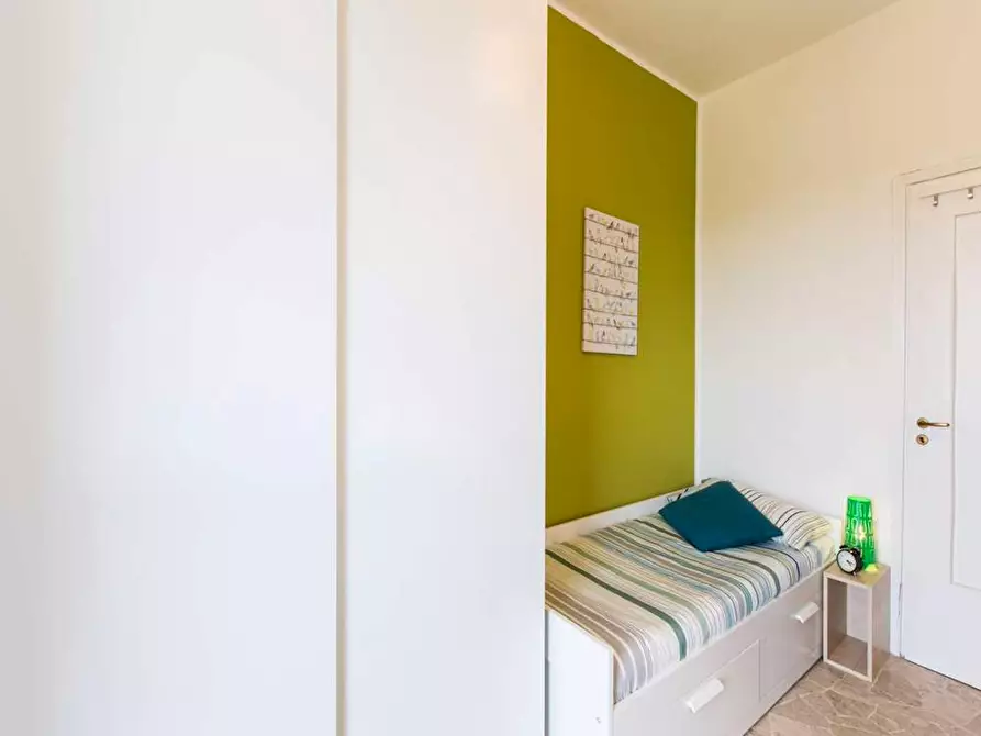 Immagine 4 di Camera in affitto  in Via Ginestre a Buccinasco