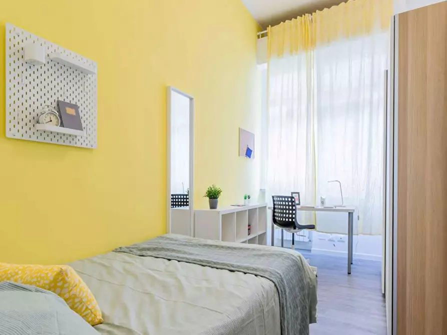 Immagine 2 di Camera in affitto  in Via Natale Battaglia a Milano