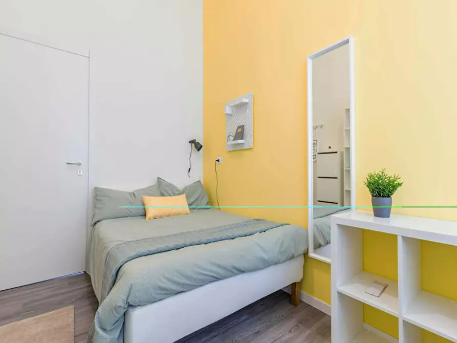 Immagine 1 di Camera in affitto  in Via Natale Battaglia a Milano