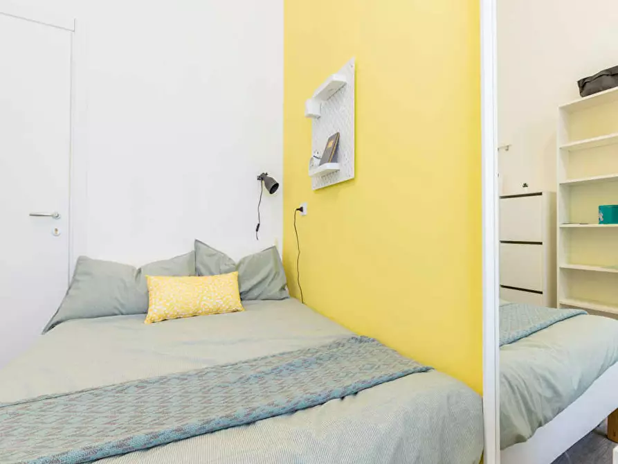 Immagine 3 di Camera in affitto  in Via Natale Battaglia a Milano