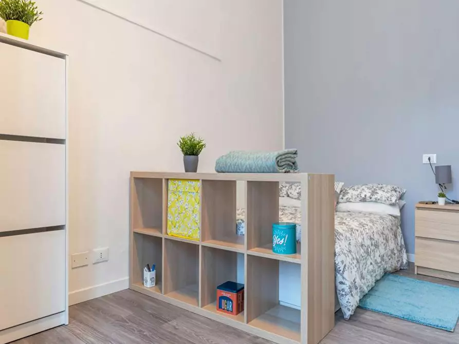 Immagine 2 di Camera in affitto  in Via Natale Battaglia a Milano