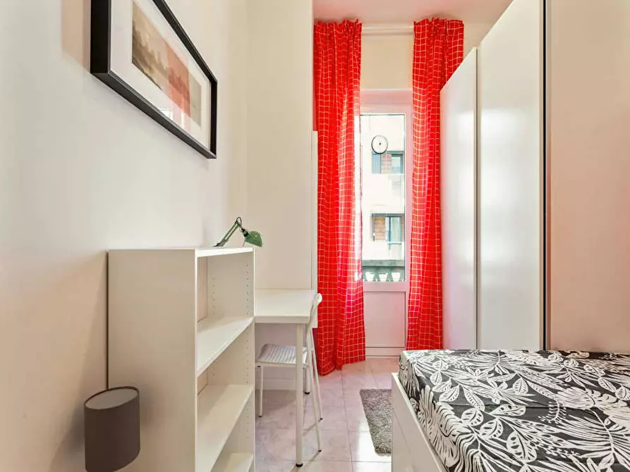 Immagine 3 di Camera in affitto  in Via Pantigliate a Milano