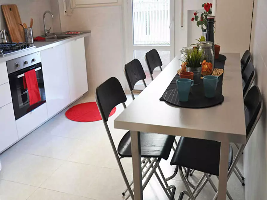 Immagine 9 di Camera in affitto  in Via Plinio a Milano