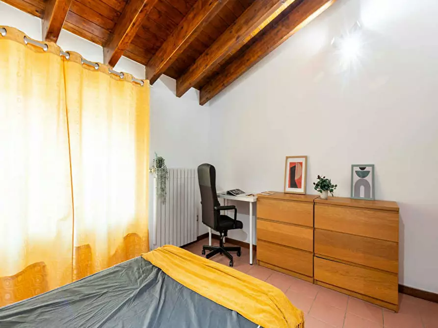 Immagine 5 di Camera in affitto  in Via Jacopo della Quercia a Milano