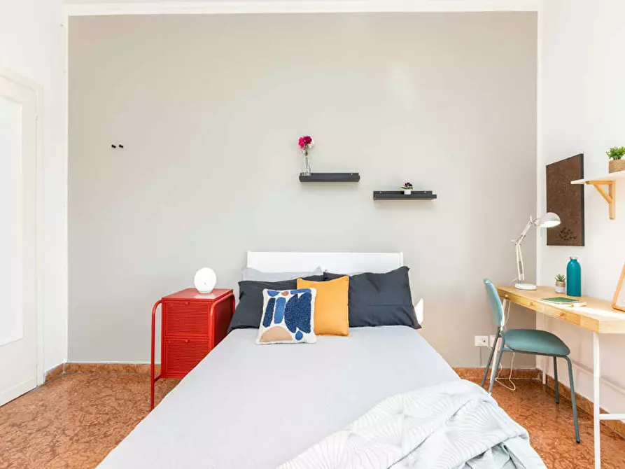 Immagine 1 di Camera in affitto  in Via Arcivescovo Romilli a Milano