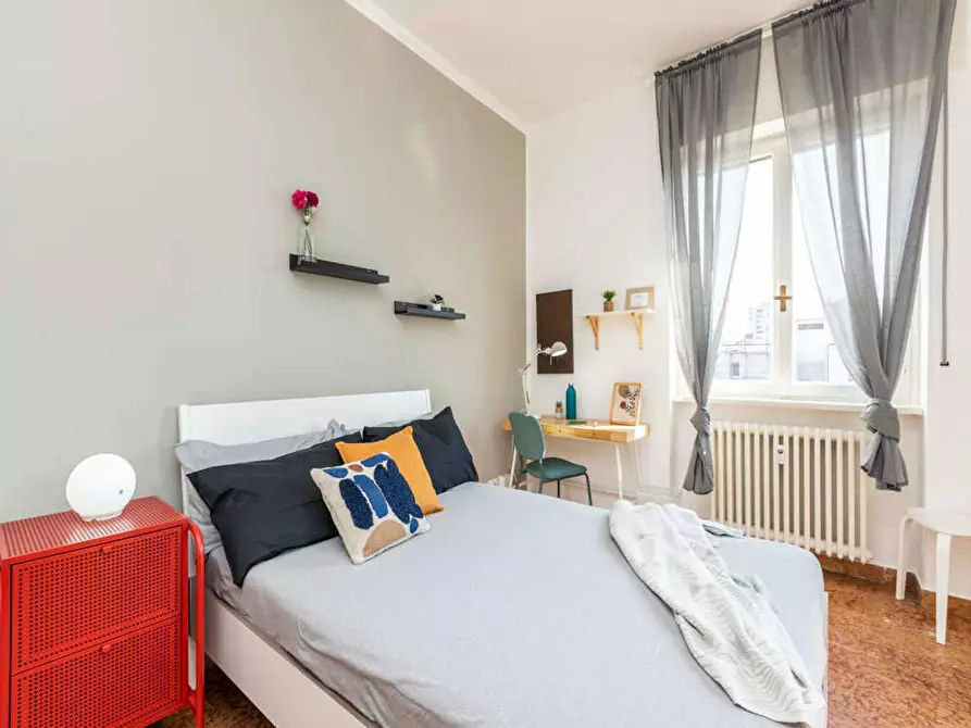 Immagine 5 di Camera in affitto  in Via Arcivescovo Romilli a Milano