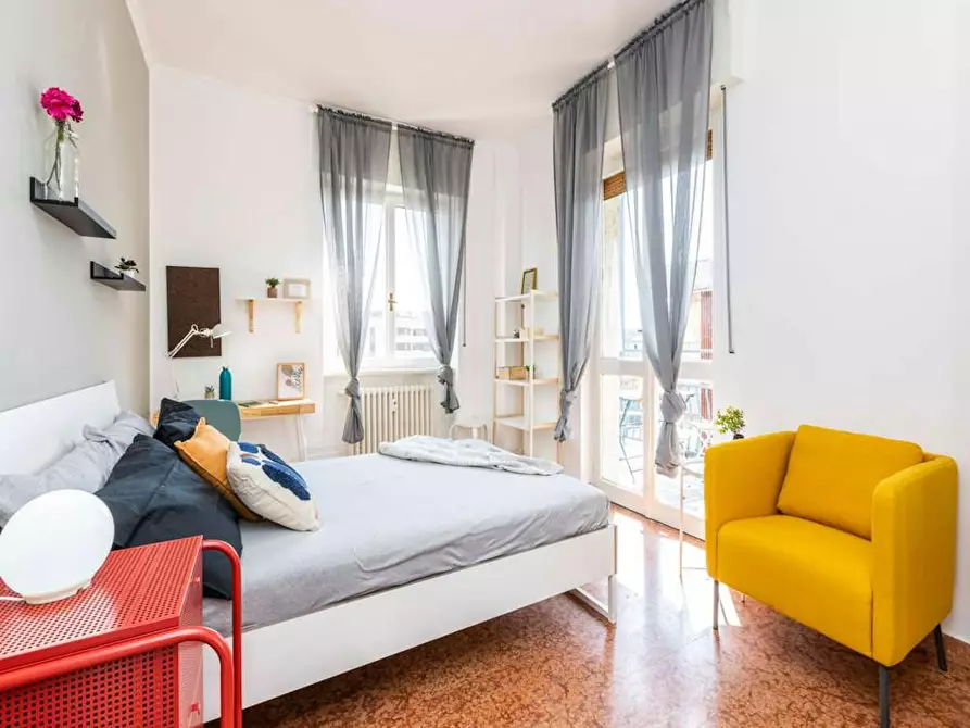 Immagine 2 di Camera in affitto  in Via Arcivescovo Romilli a Milano