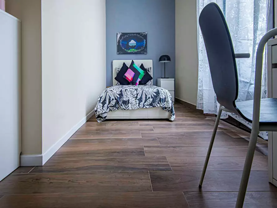 Immagine 1 di Camera in affitto  in Viale Nazario Sauro a Milano