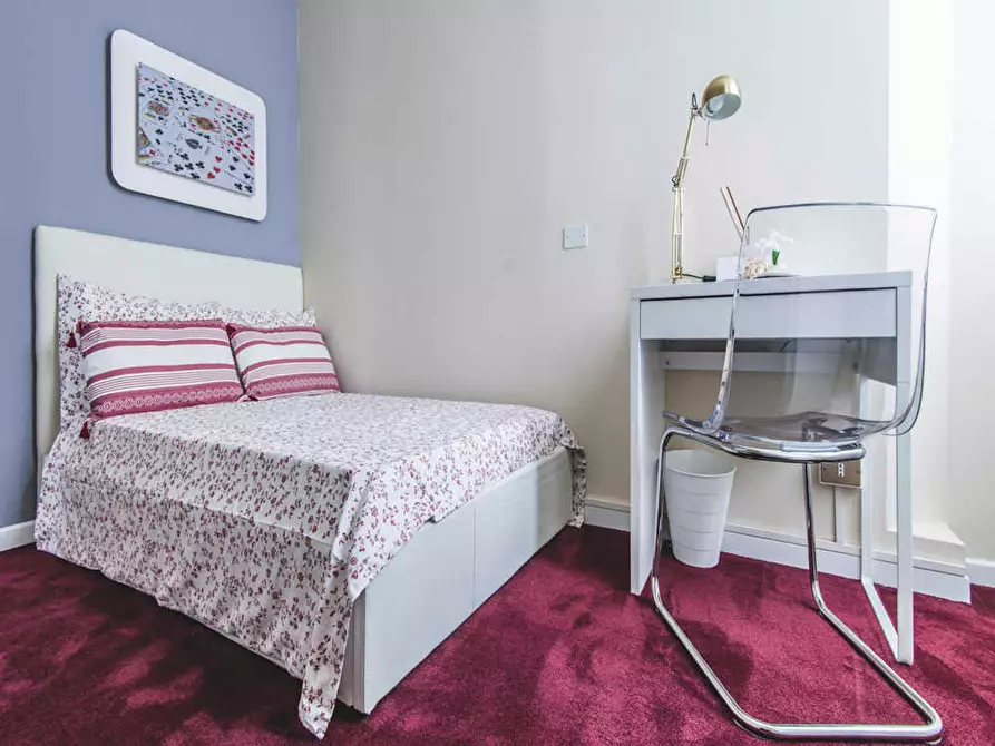 Immagine 8 di Camera in affitto  in Viale Nazario Sauro a Milano