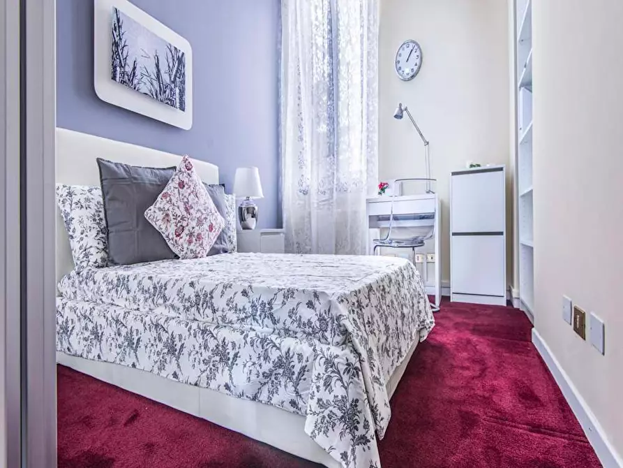 Immagine 5 di Camera in affitto  in Viale Nazario Sauro a Milano