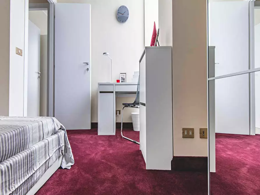 Immagine 4 di Camera in affitto  in Viale Nazario Sauro a Milano