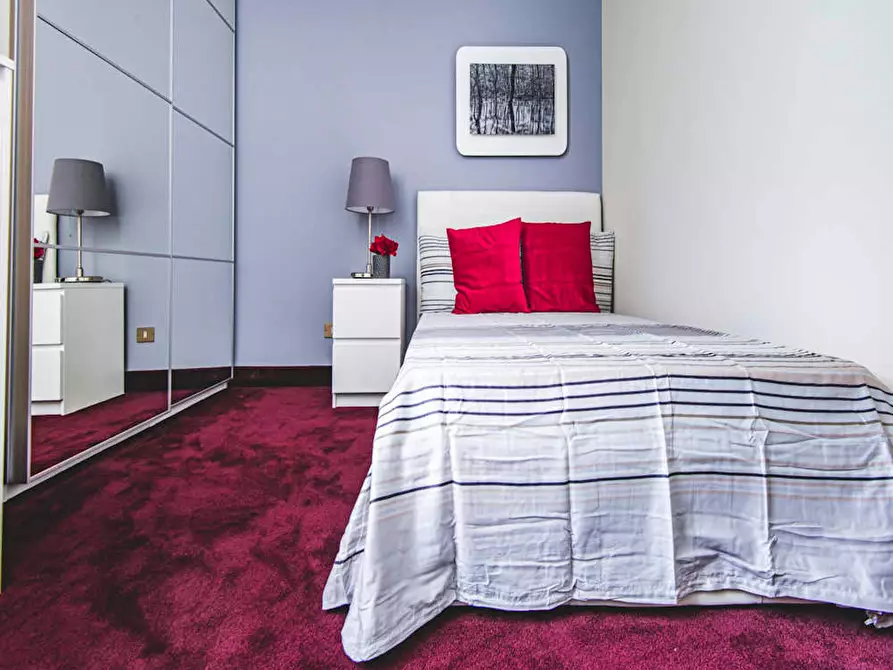 Immagine 1 di Camera in affitto  in Viale Nazario Sauro a Milano