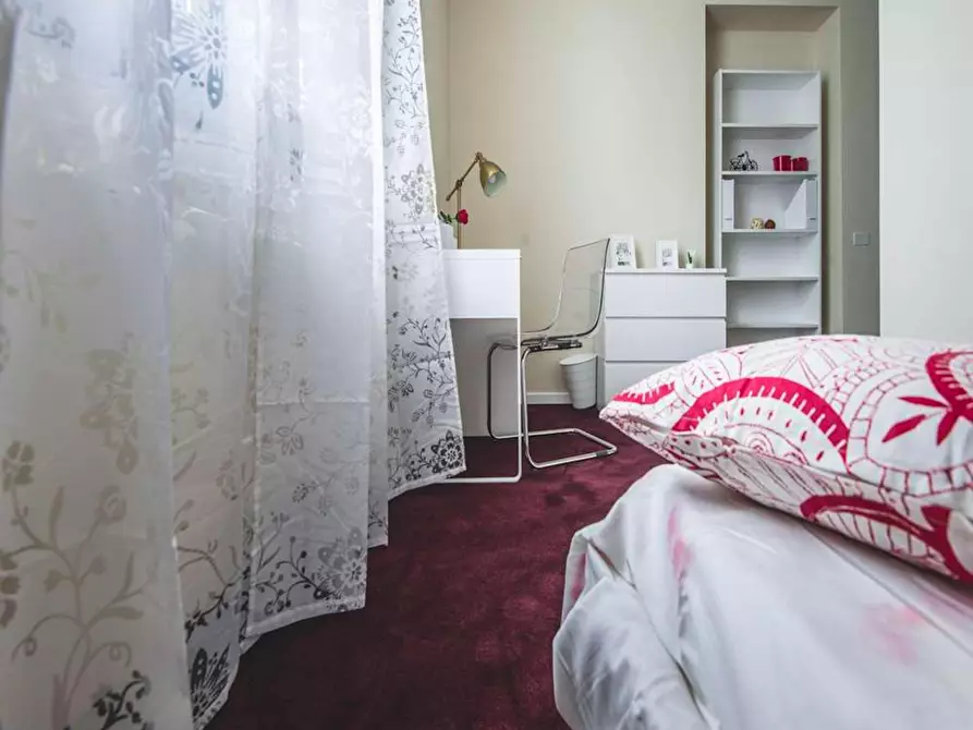 Immagine 3 di Camera in affitto  in Viale Nazario Sauro a Milano