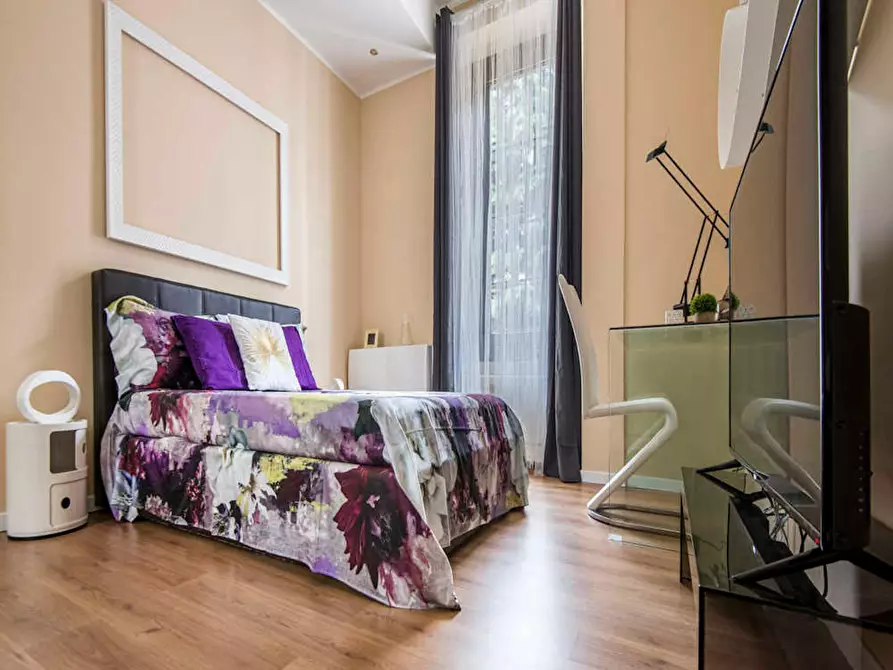 Immagine 1 di Camera in affitto  in Viale Nazario Sauro a Milano