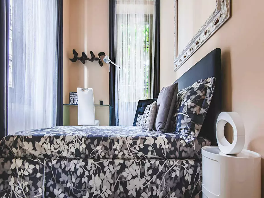 Immagine 10 di Camera in affitto  in Viale Nazario Sauro a Milano