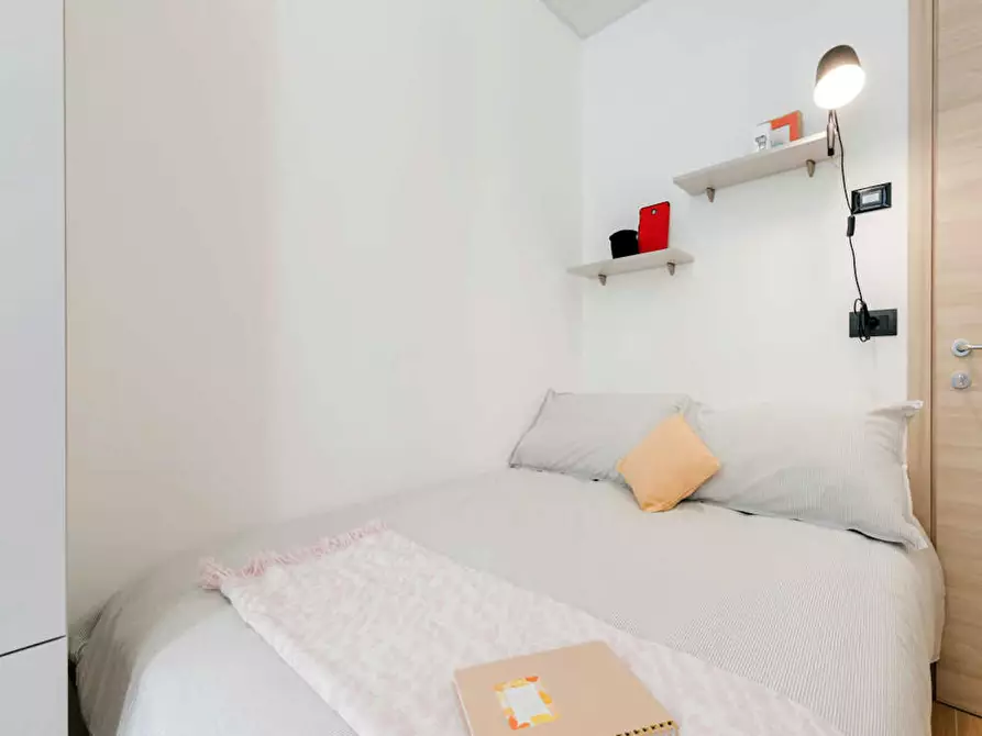 Immagine 4 di Camera in affitto  in Via Padova a Torino