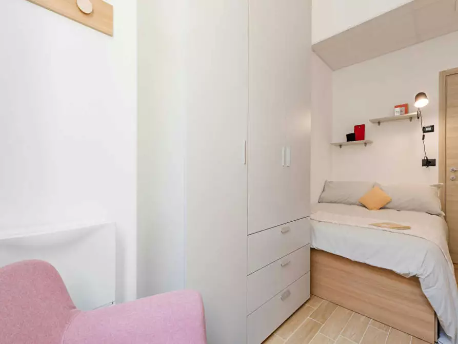 Immagine 3 di Camera in affitto  in Via Padova a Torino