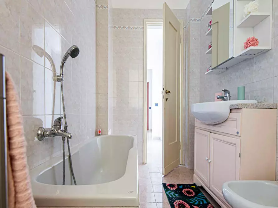 Immagine 10 di Camera in affitto  in Via Tito Vignoli a Milano