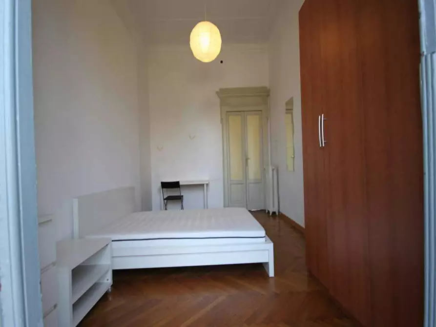 Immagine 10 di Camera in affitto  in Piazza Ventiquattro Maggio a Milano