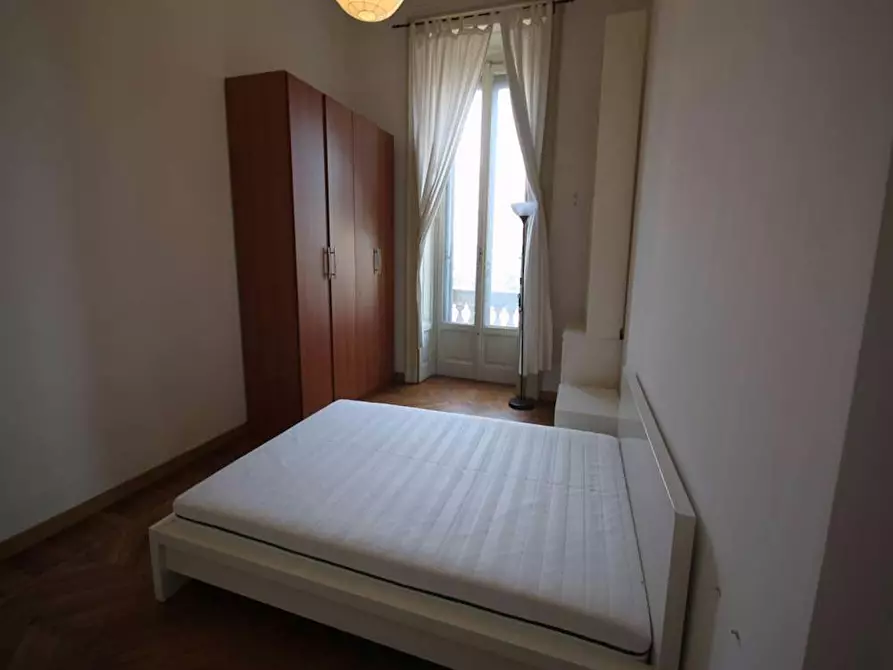 Immagine 9 di Camera in affitto  in Piazza Ventiquattro Maggio a Milano