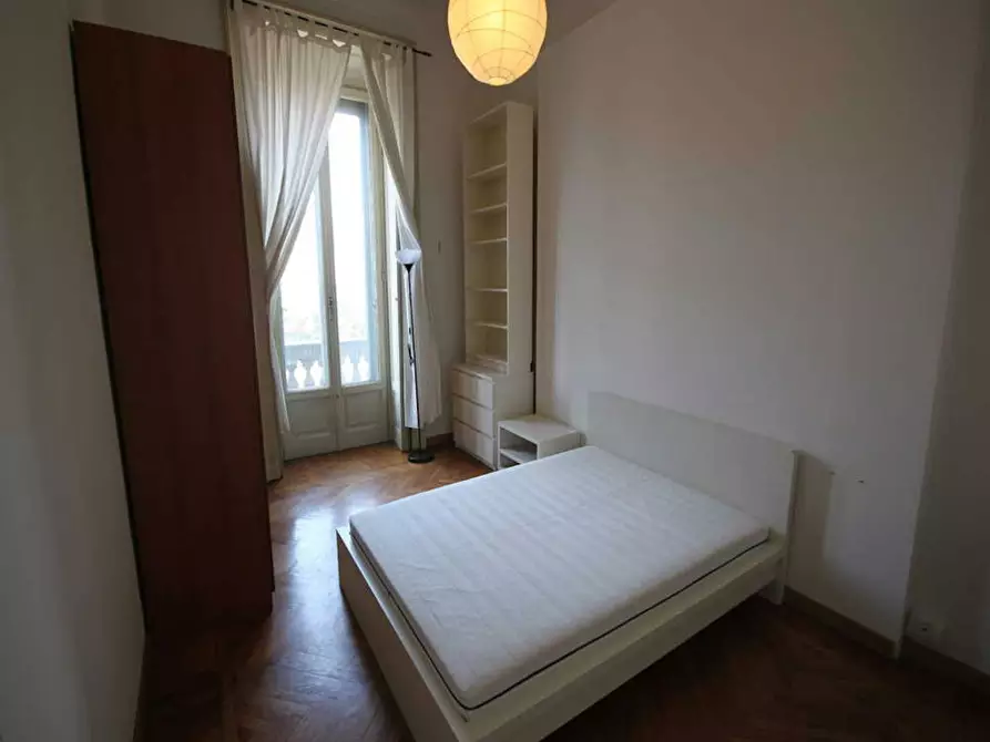 Immagine 9 di Camera in affitto  in Piazza Ventiquattro Maggio a Milano