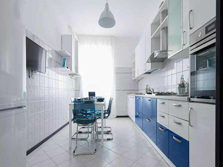 Immagine 10 di Camera in affitto  in Via Risorgimento a Sesto San Giovanni