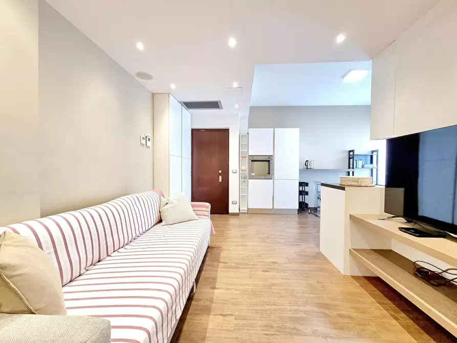 Immagine 3 di Appartamento in affitto  in Alzaia Naviglio Pavese a Milano