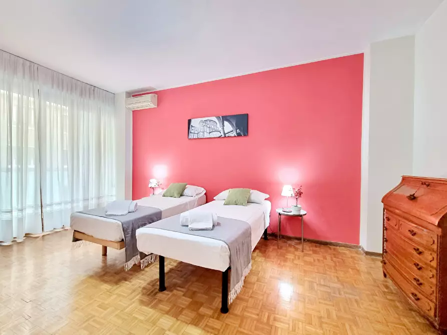 Immagine 9 di Appartamento in affitto  in Via Roncaglia a Milano