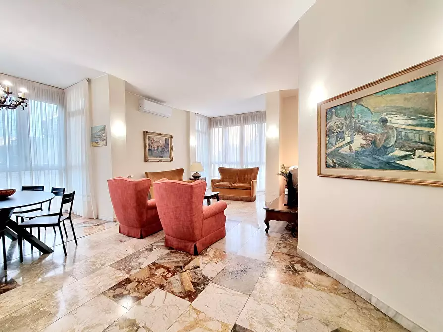 Immagine 5 di Appartamento in affitto  in Via Roncaglia a Milano