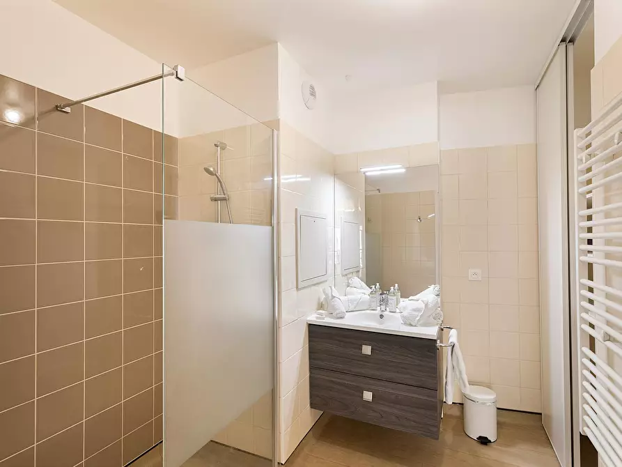 Immagine 6 di Appartamento in affitto  in Rue Gaston Lauriau a Montreuil