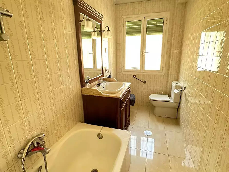 Immagine 3 di Camera in affitto  in Calle Luis Badía a Albacete