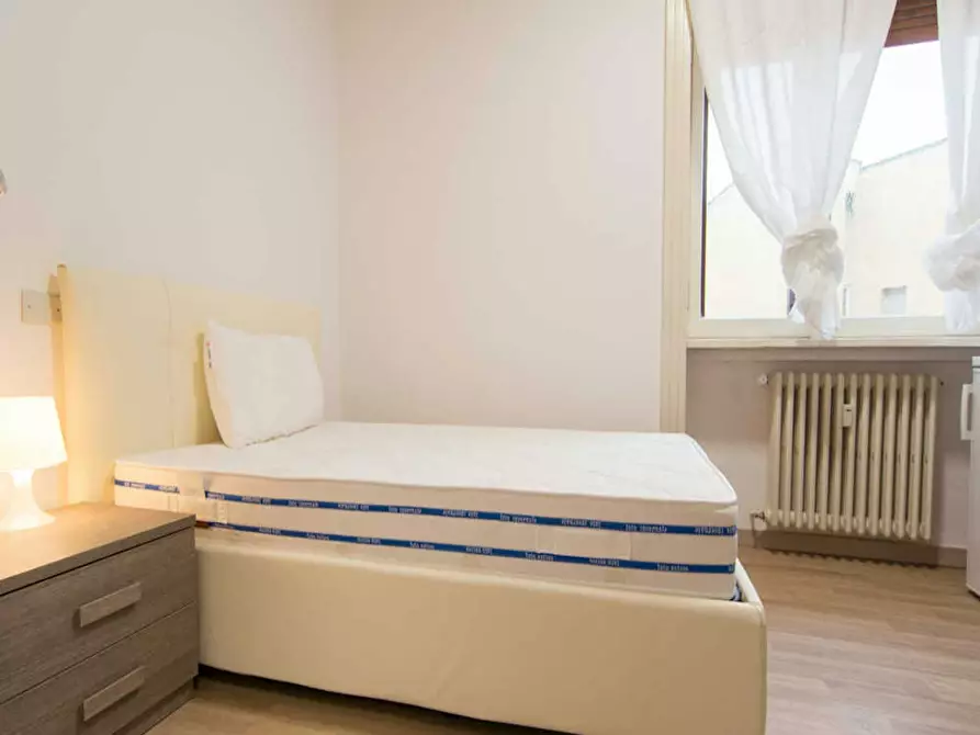 Immagine 1 di Camera in affitto  in Via Rodolfo Farneti a Milano