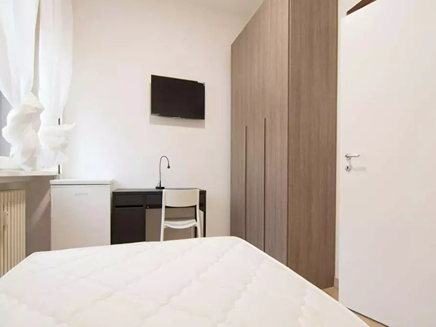 Immagine 2 di Camera in affitto  in Via Rodolfo Farneti a Milano