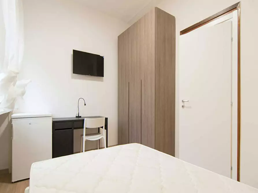 Immagine 5 di Camera in affitto  in Via Rodolfo Farneti a Milano