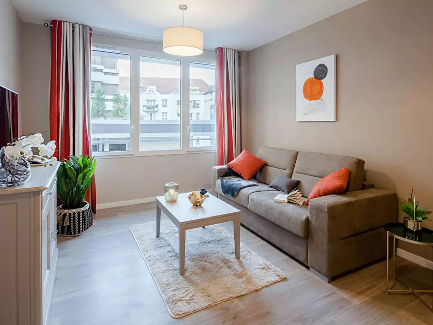 Immagine 2 di Appartamento in affitto  in Rue Diderot a Suresnes