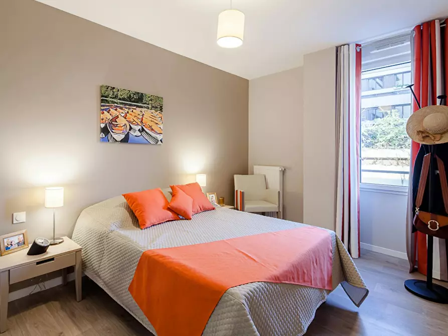 Immagine 6 di Appartamento in affitto  in Rue Diderot a Suresnes