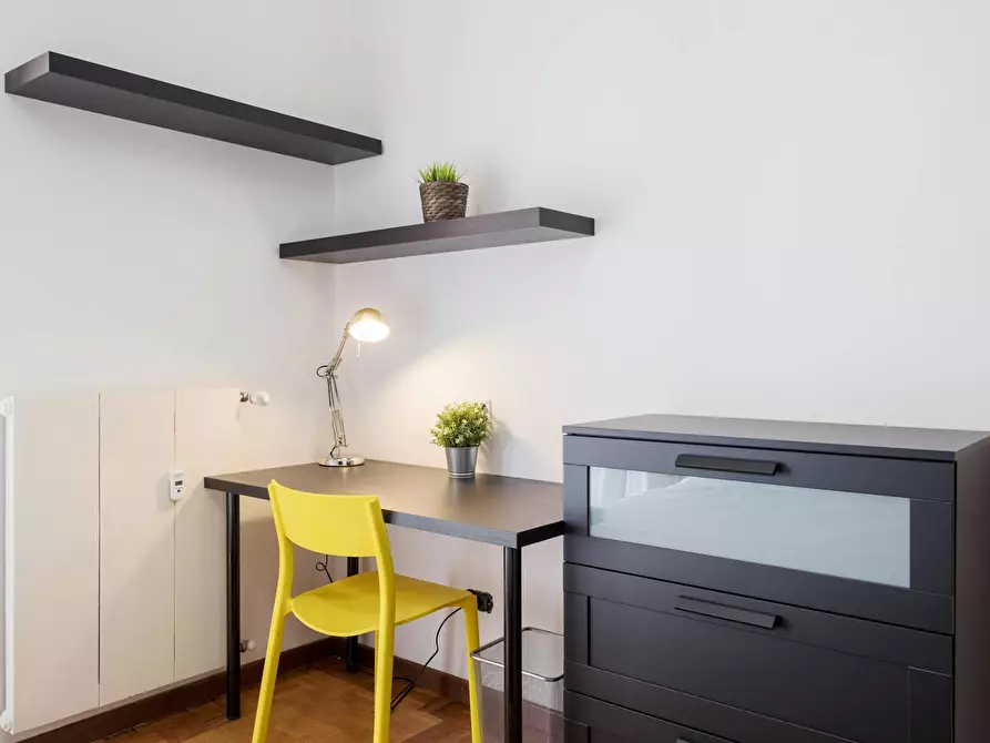 Immagine 2 di Camera in affitto  in Via Curtatone a Milano