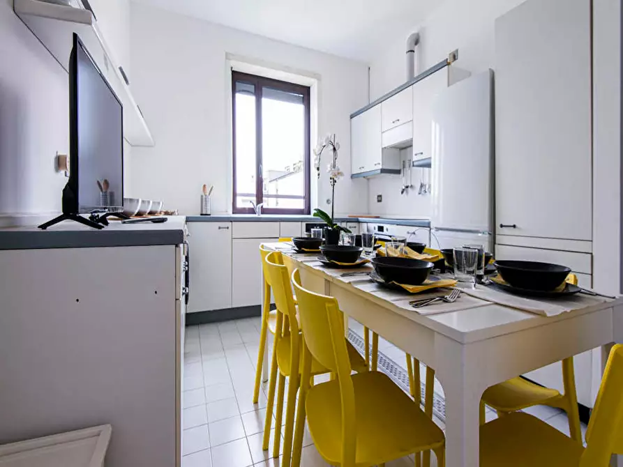 Immagine 10 di Camera in affitto  in Via Roberto Bellarmino a Milano