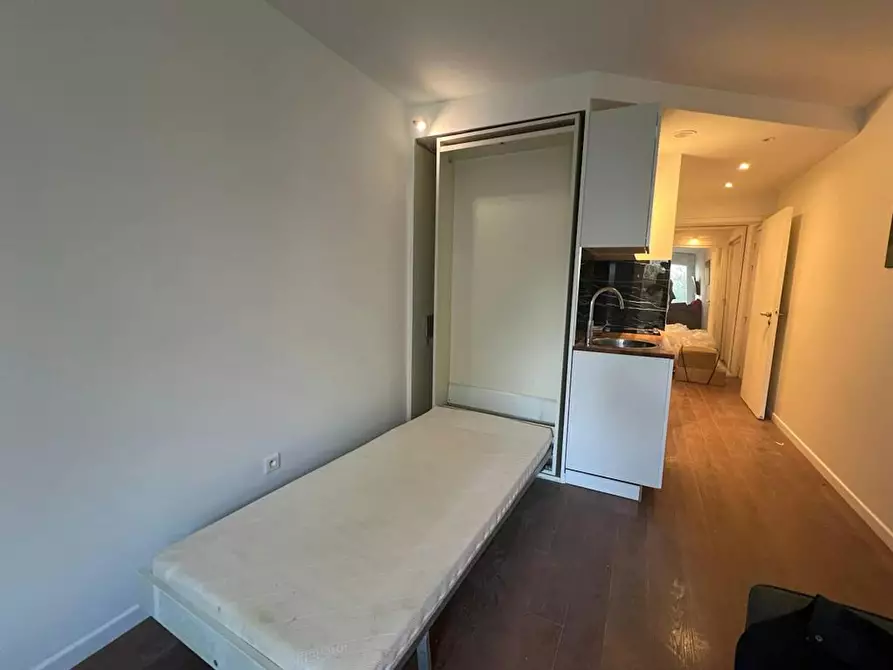 Immagine 3 di Appartamento in affitto  in Rue de Longchamp a Neuilly-sur-Seine