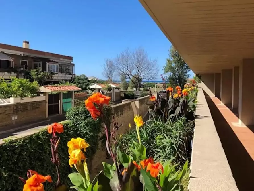 Immagine 4 di Camera in affitto  in Via Giuseppe Renato Bellot a Roma