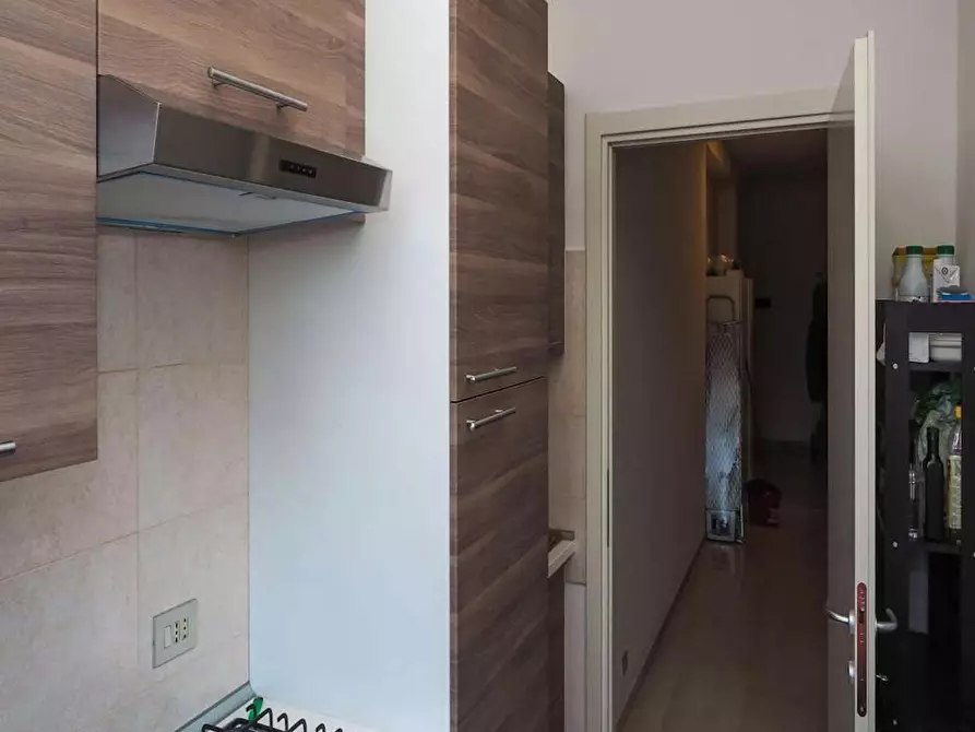 Immagine 10 di Camera in affitto  in Via Vincenzo Giordano Orsini a Milano