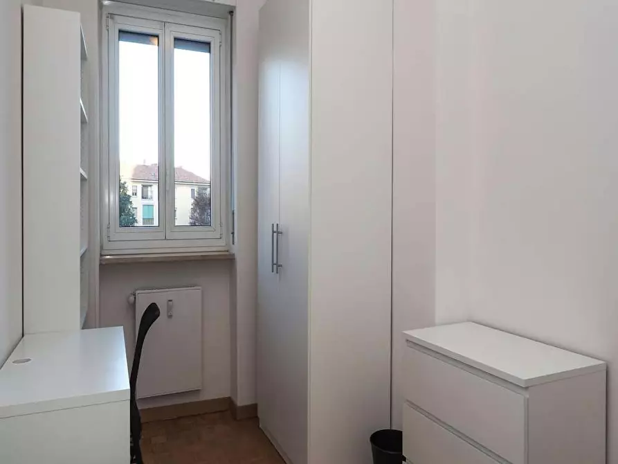 Immagine 5 di Camera in affitto  in Via Vincenzo Giordano Orsini a Milano