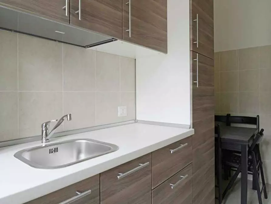 Immagine 6 di Camera in affitto  in Via Vincenzo Giordano Orsini a Milano